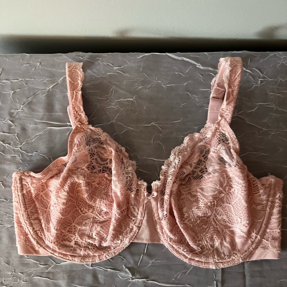 Bali Lace Underwire Bra in Soft Pink plus size 40DD